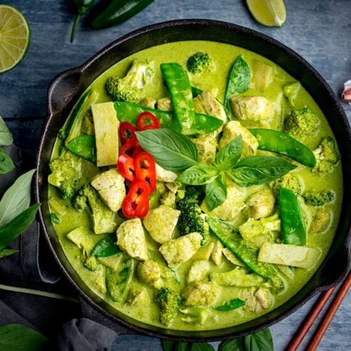 Green Curry: Creamy curry with coconut milk, green chili, and herbs.